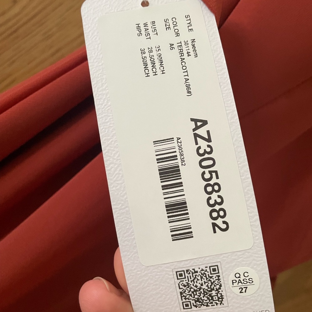 Brand New Azazie size 6